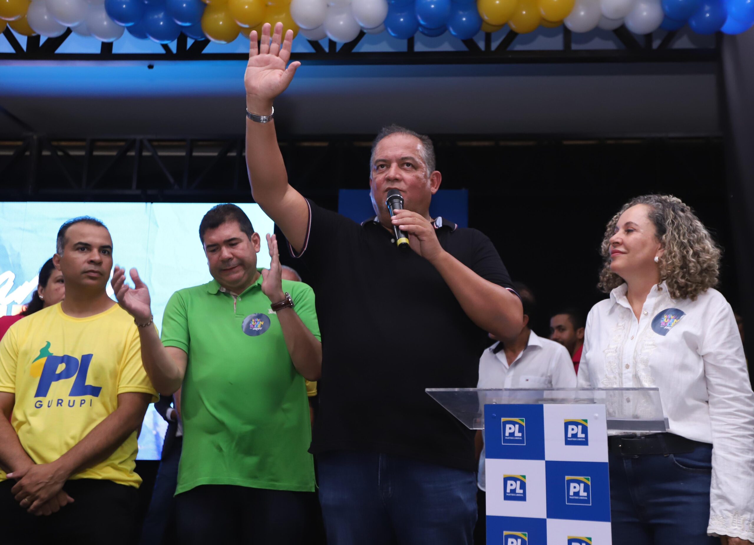 Senador Eduardo Gomes reforça apoio à reeleição de Josi Nunes em encontro com pré-candidatos a vereador em Gurupi